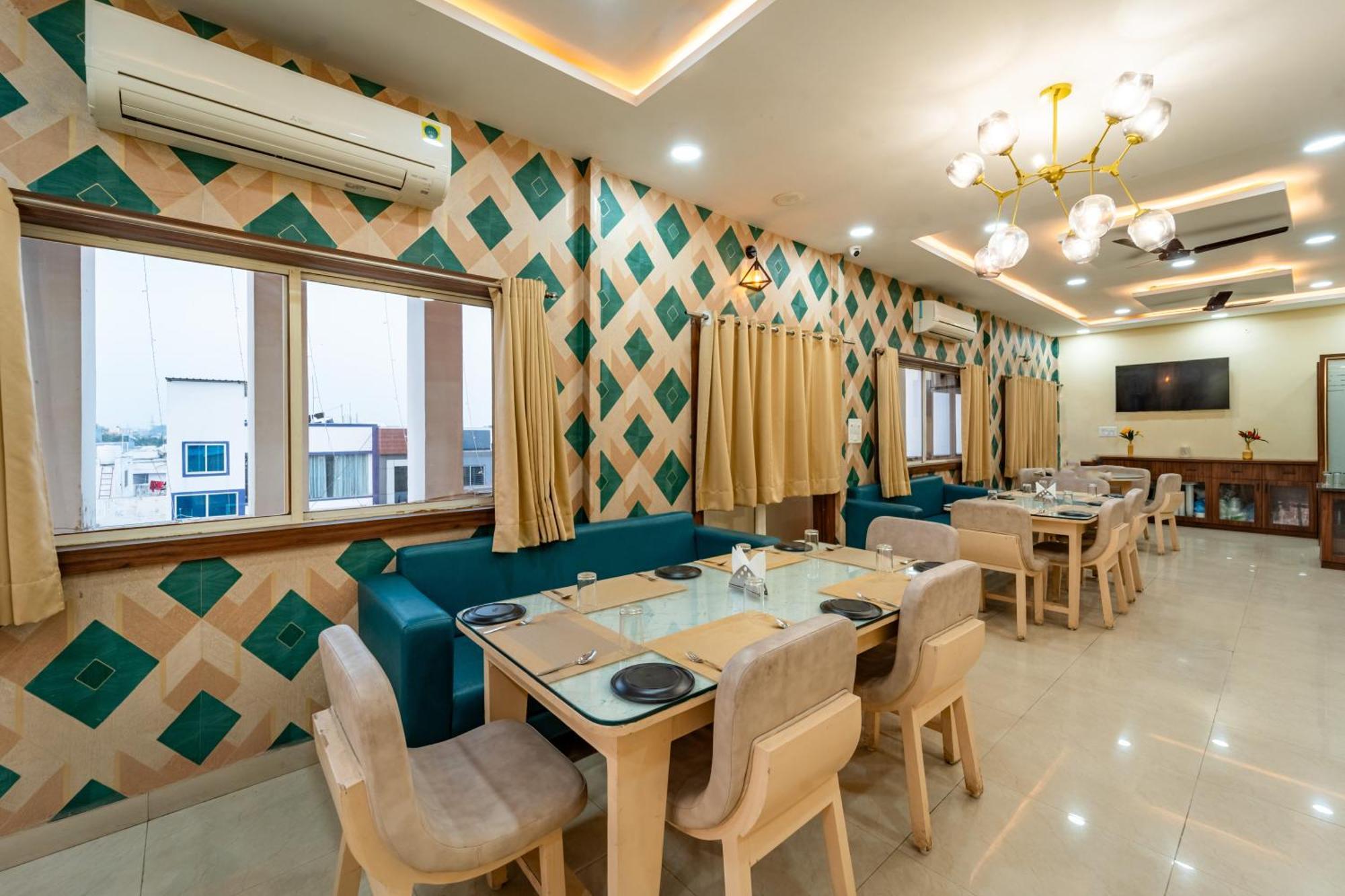 Treebo Premium Zorba Hotel Bhopal Ngoại thất bức ảnh