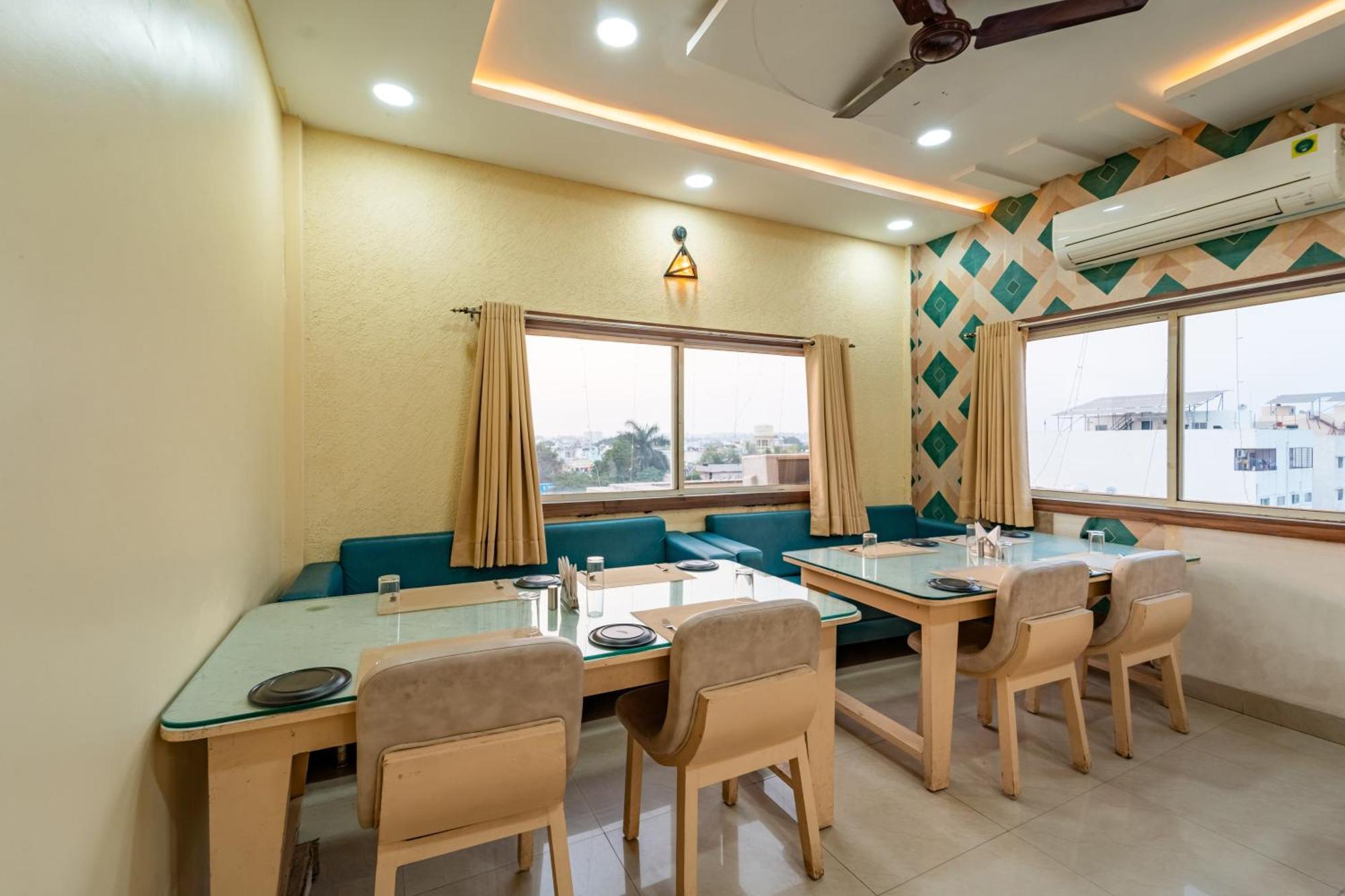 Treebo Premium Zorba Hotel Bhopal Ngoại thất bức ảnh