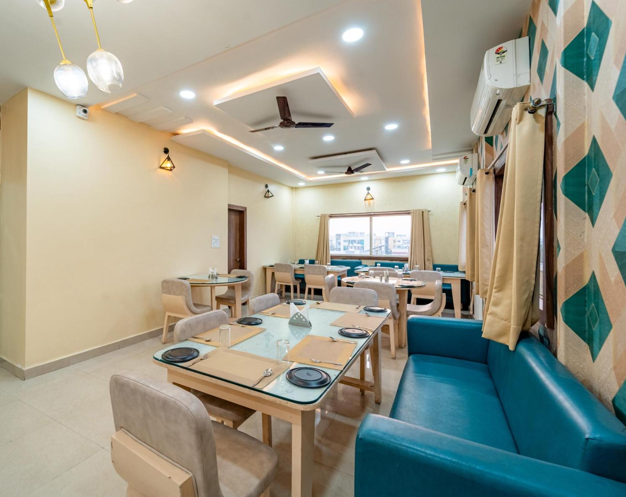 Treebo Premium Zorba Hotel Bhopal Ngoại thất bức ảnh