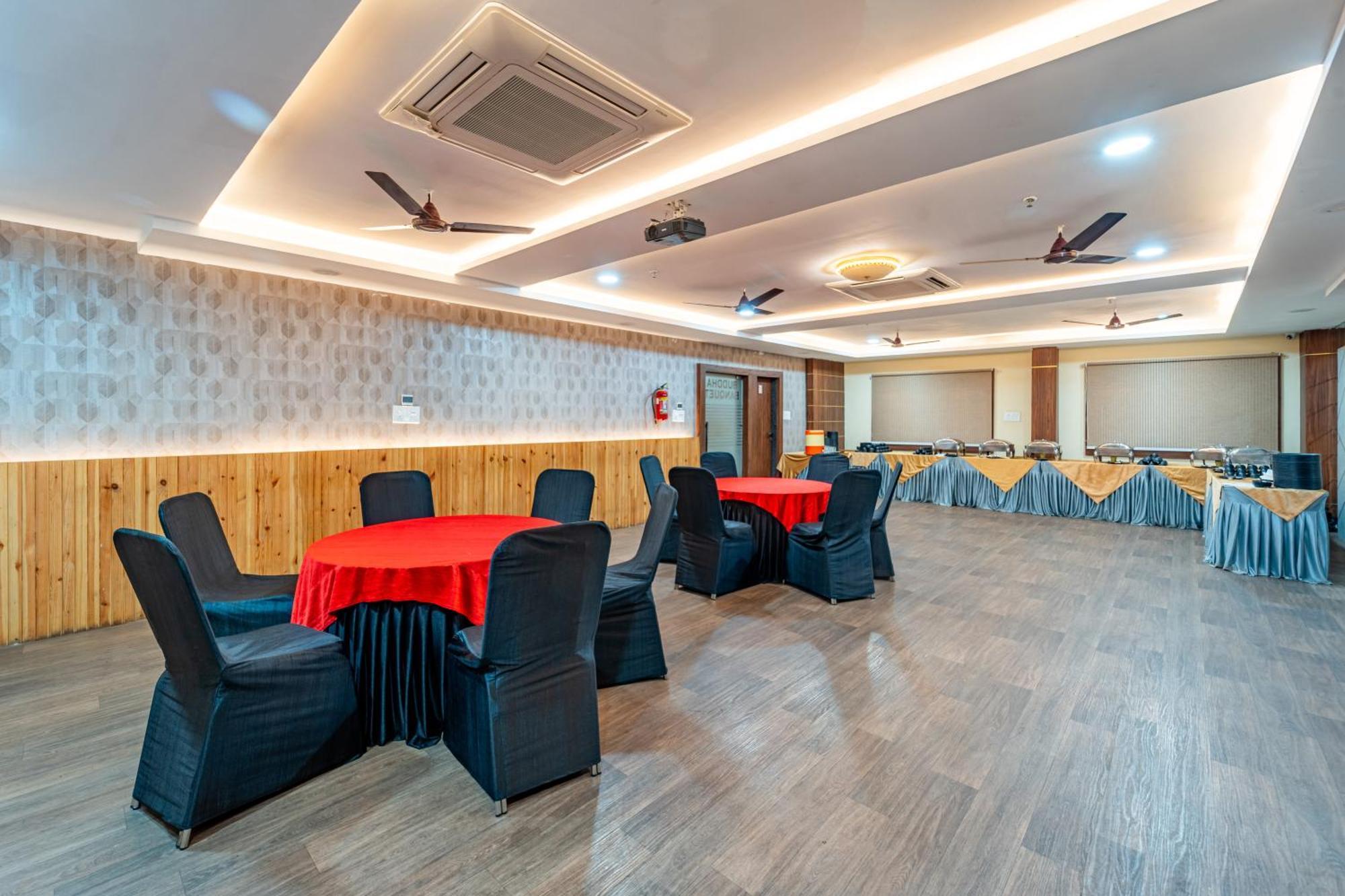 Treebo Premium Zorba Hotel Bhopal Ngoại thất bức ảnh
