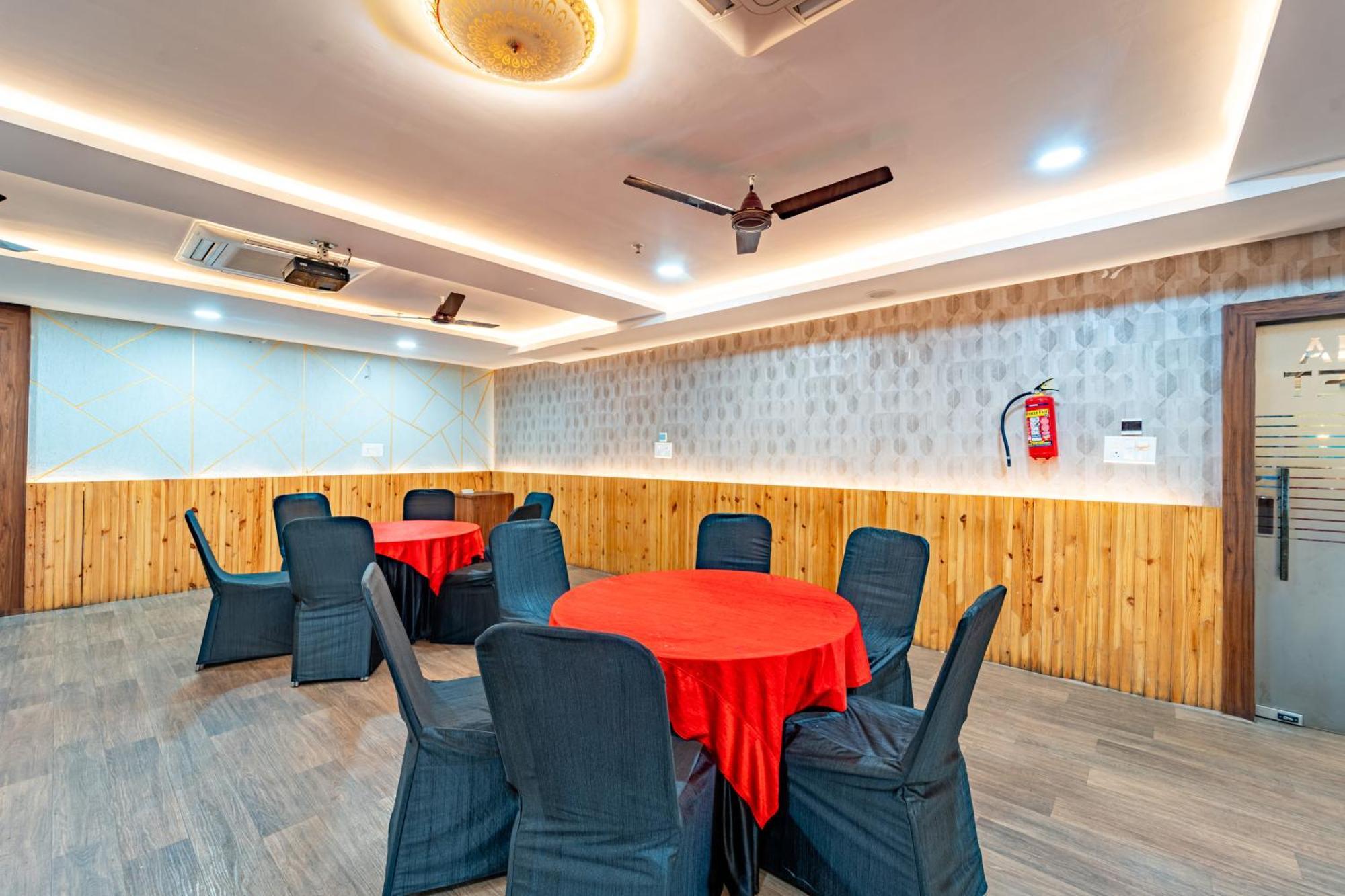 Treebo Premium Zorba Hotel Bhopal Ngoại thất bức ảnh