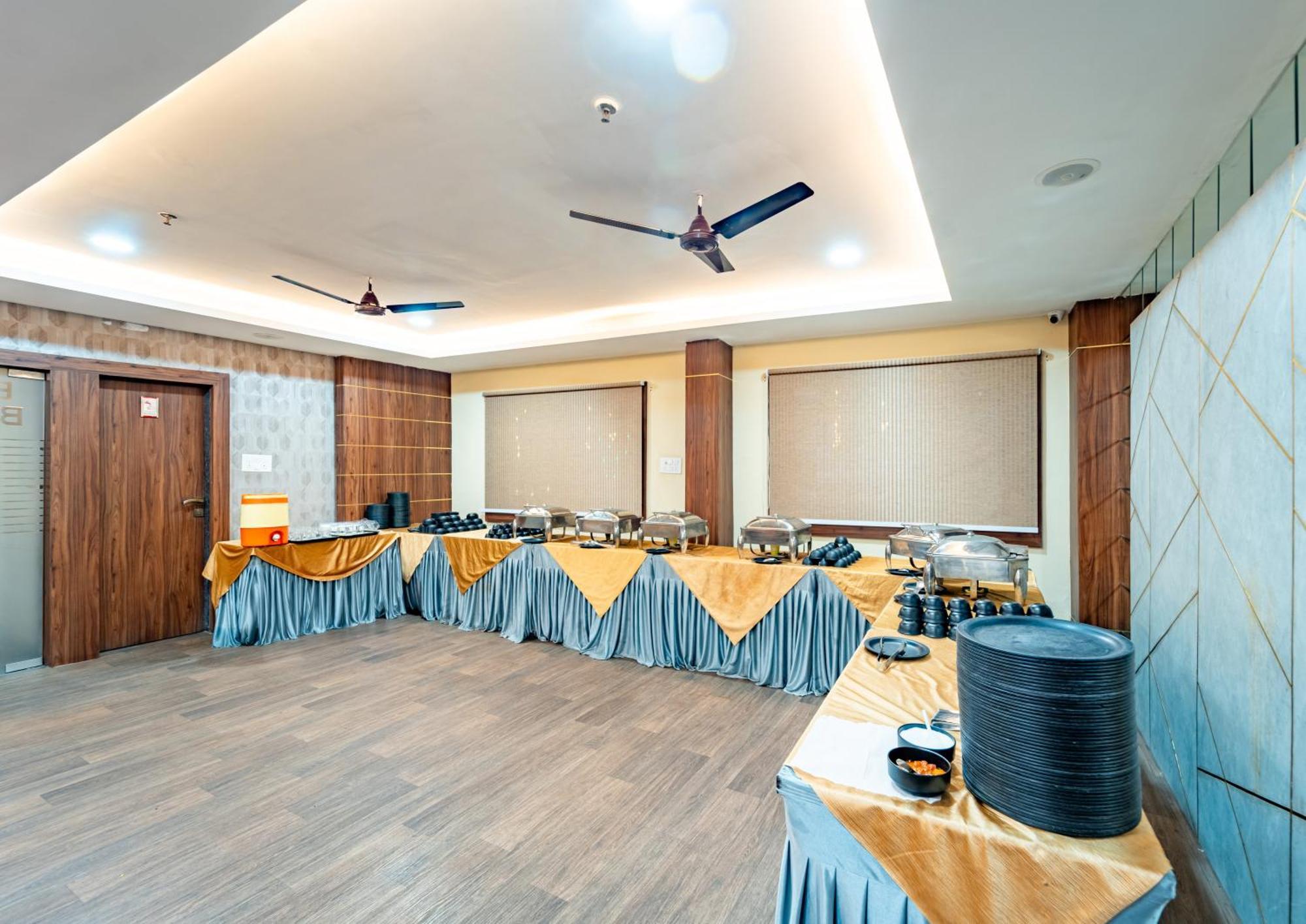 Treebo Premium Zorba Hotel Bhopal Ngoại thất bức ảnh