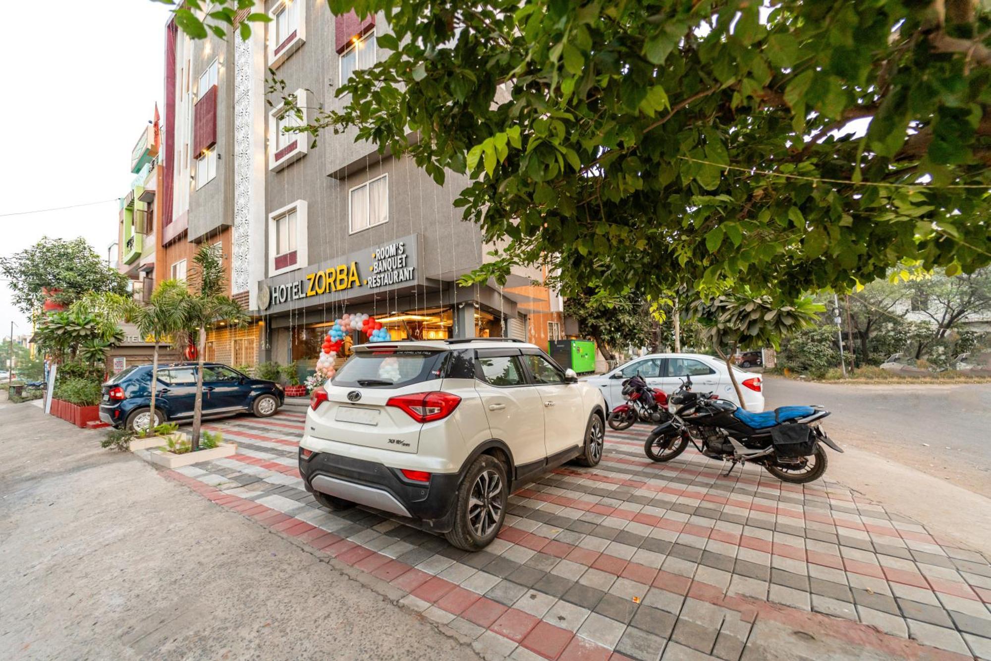 Treebo Premium Zorba Hotel Bhopal Ngoại thất bức ảnh