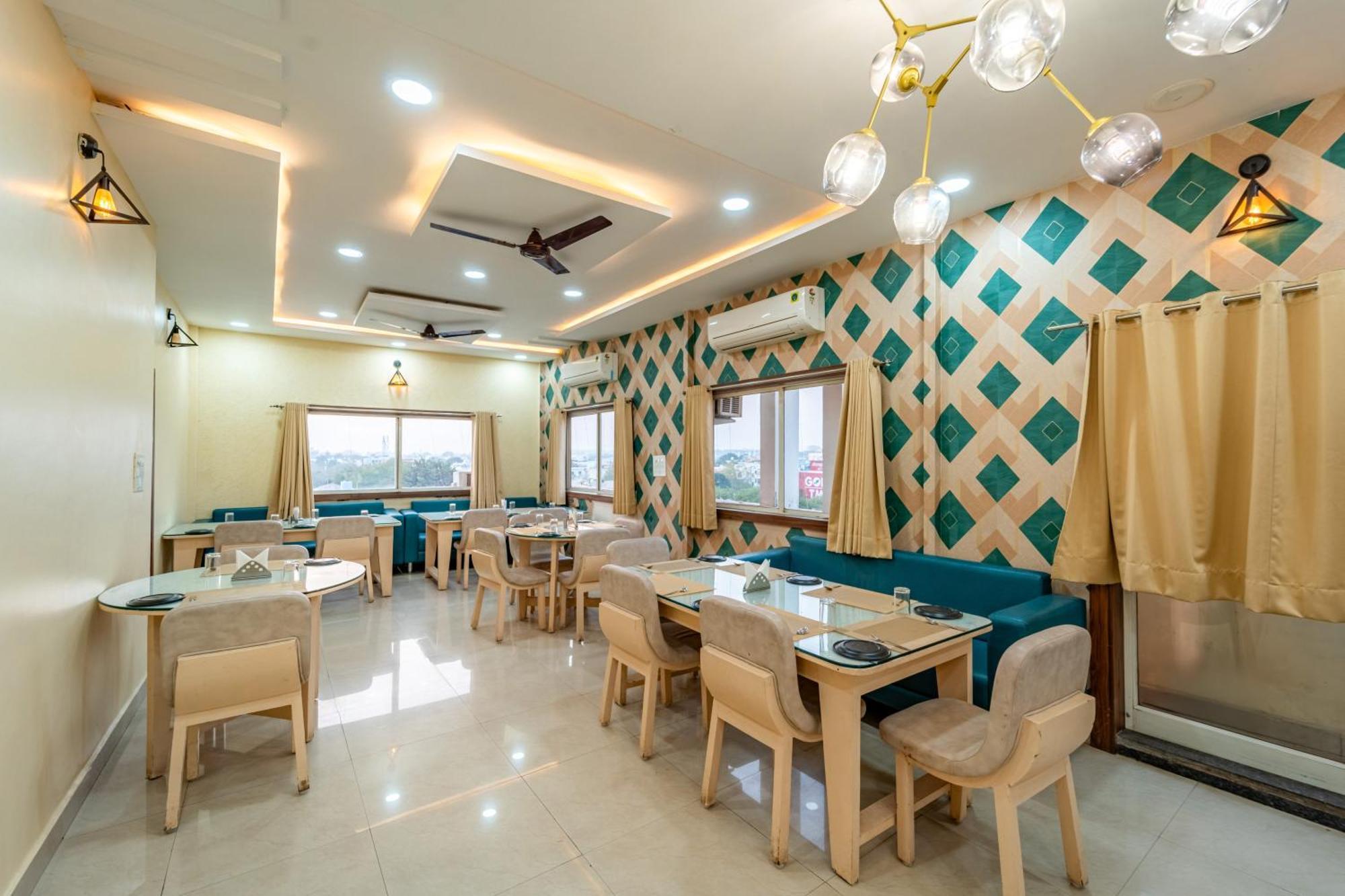 Treebo Premium Zorba Hotel Bhopal Ngoại thất bức ảnh